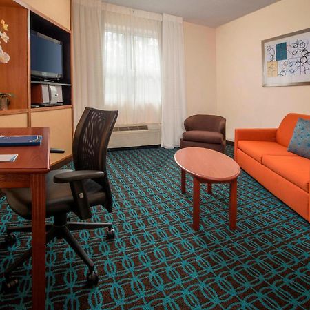Fairfield Inn & Suites By Marriott Γουίλιαμσμπεργκ Δωμάτιο φωτογραφία