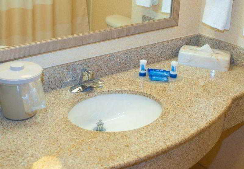 Fairfield Inn & Suites By Marriott Γουίλιαμσμπεργκ Εξωτερικό φωτογραφία